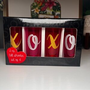 Set of 4 Red XOXO Tall Shooters Shot Glasses 2oz Silver Gold NWT